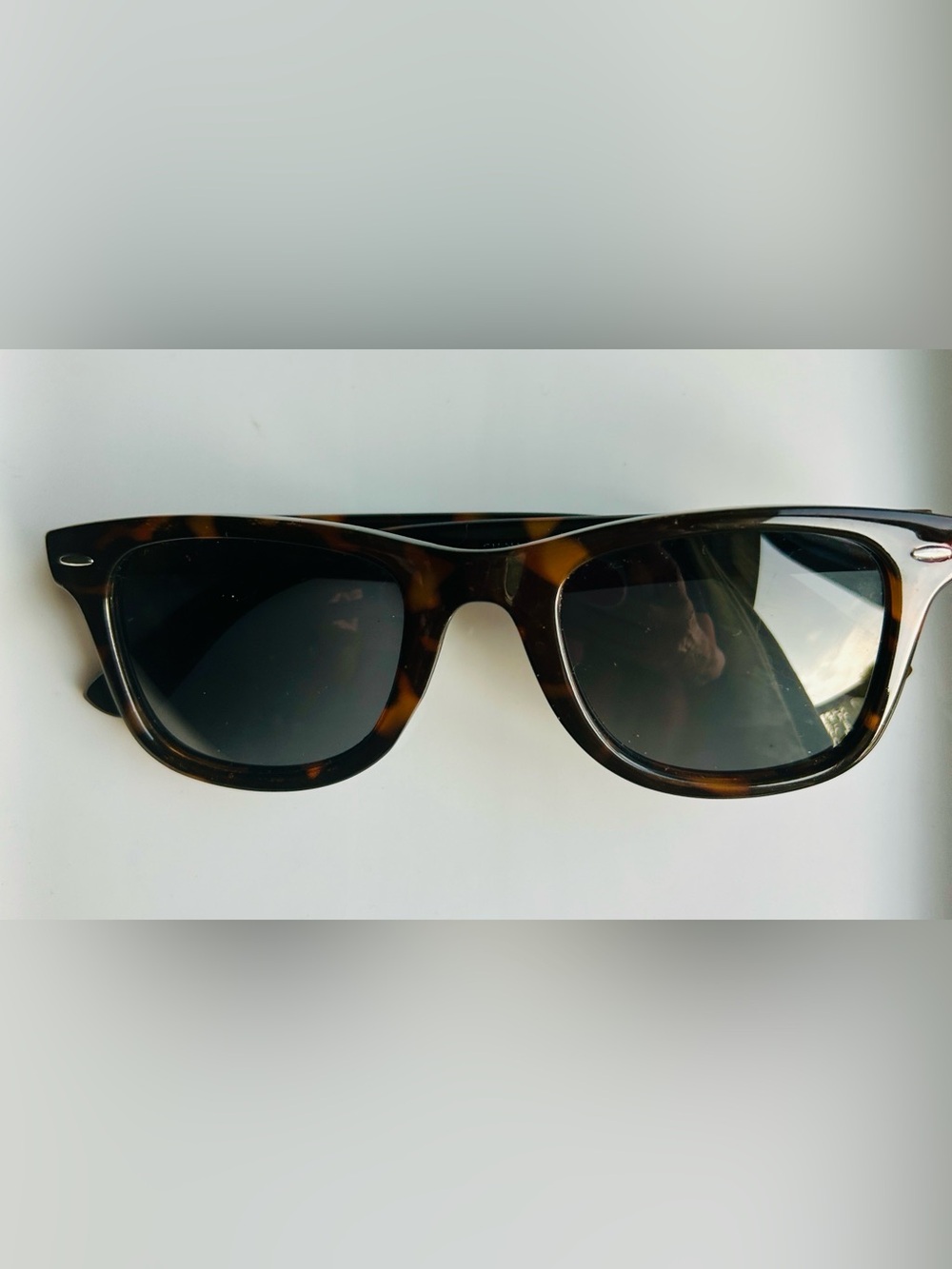 Foster Grant Tortoiseshell Sunglasses Brown Black Lens Classic Unisex